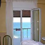 Otel Caribe By Double Hospitality Brenzone sul Garda
