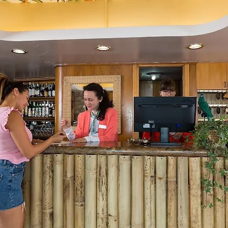 Caribe By Double Hospitality Hotel