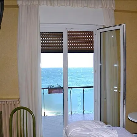 Hotel Caribe Brenzone sul Garda