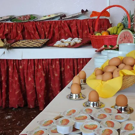 Hotel Caribe By Double Hospitality 3*